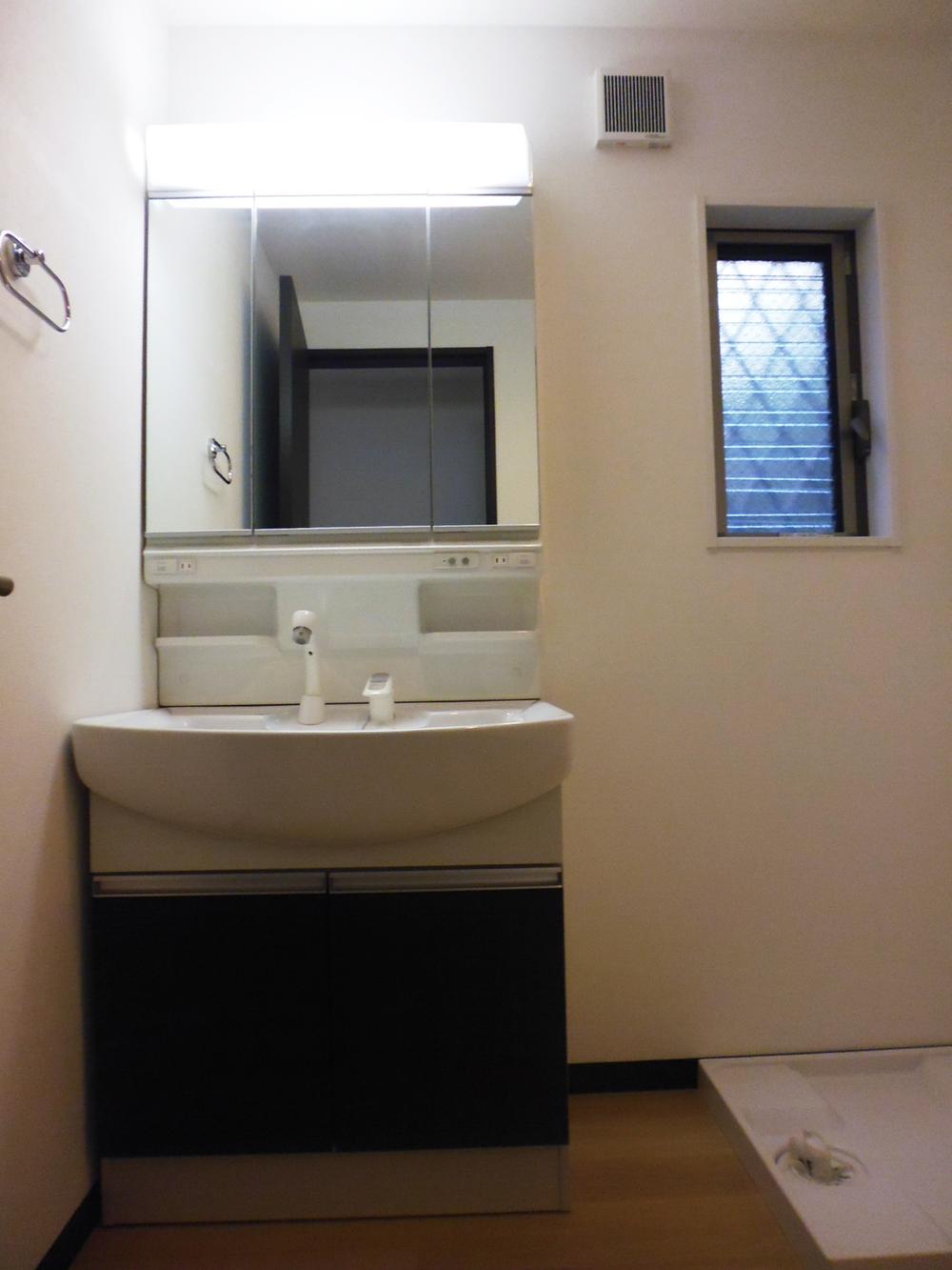 Wash basin, toilet. Indoor shooting
