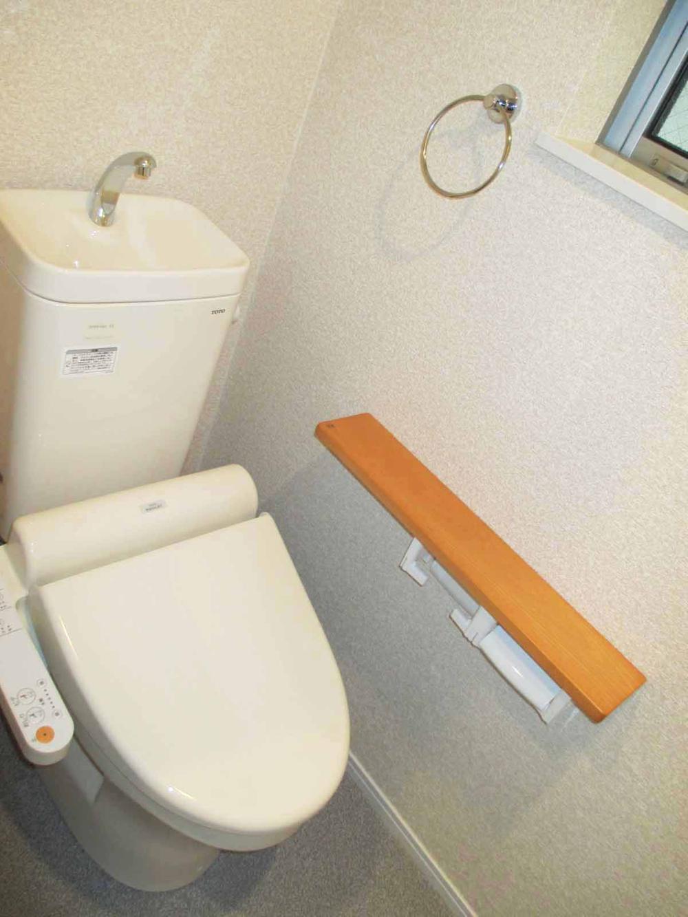 Toilet. Indoor (12 May 2013) Shooting