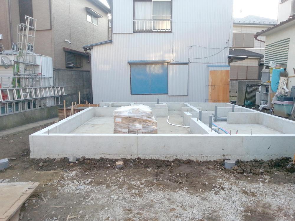 Local appearance photo. Local (12 May 2013) Shooting