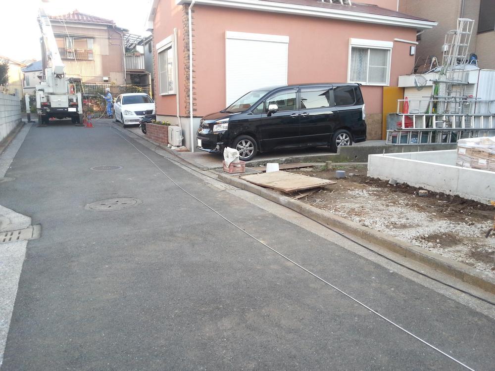 Local photos, including front road. Local (12 May 2013) Shooting