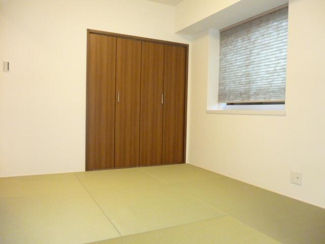 Non-living room. 5 Pledge Japanese-style room