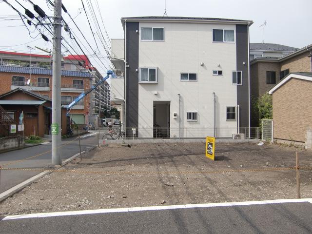 Local appearance photo. August 2013 early shooting