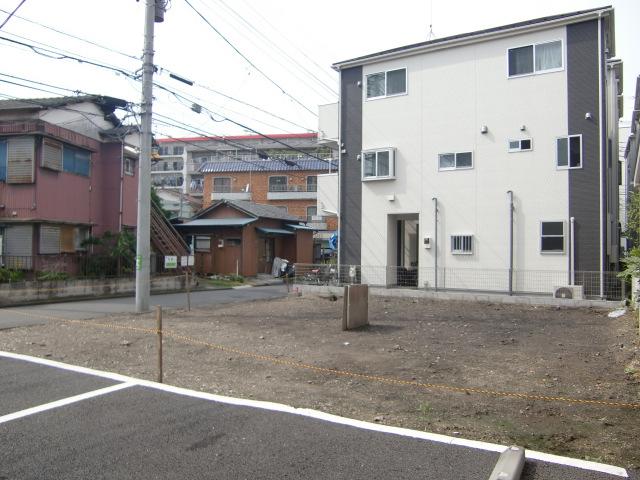 Local appearance photo. August 2013 early shooting