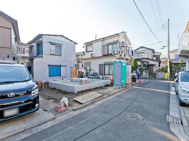 Local photos, including front road. 2013 December 3 shooting