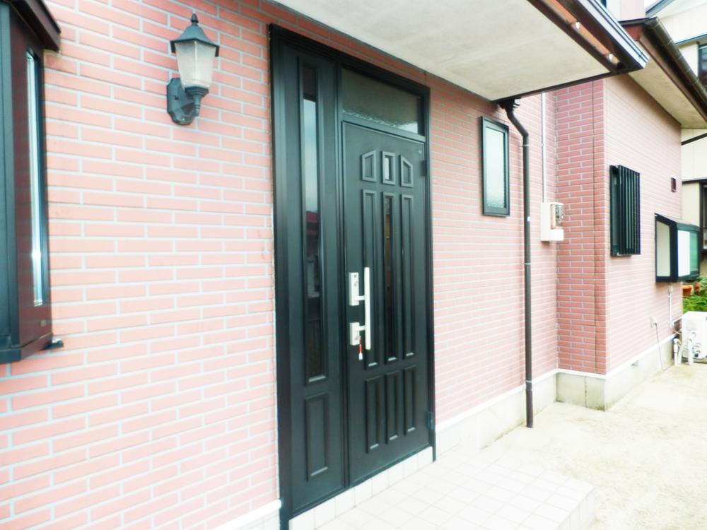 Entrance. Entrance (December 2013) Shooting