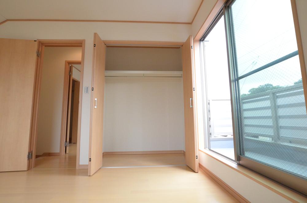 Non-living room. Indoor (10 May 2013) Shooting