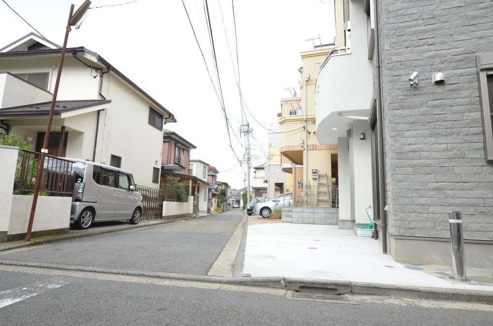 Local photos, including front road. Local (10 May 2013) Shooting