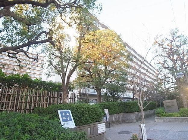 Local appearance photo. Tsurumi-Ichiba Station 5-minute walk.