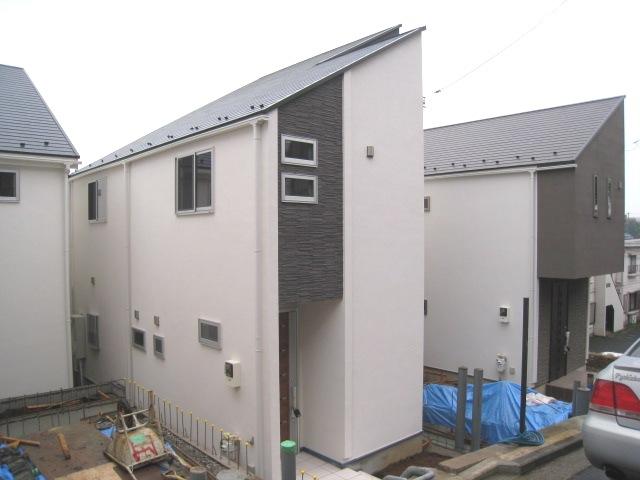 Local appearance photo. Local (11 May 2013) Shooting