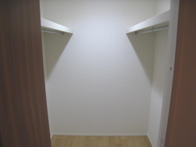 Receipt. Indoor (11 May 2013) Shooting Walk-in closet