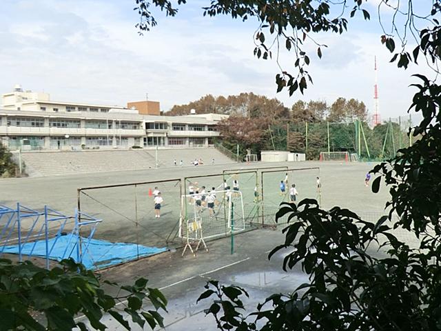 Junior high school. 2400m to Yokohama Municipal Terao Junior High School