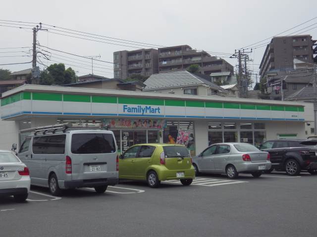 Convenience store. 370m to FamilyMart Tsurumi rough Tatsuten (convenience store)