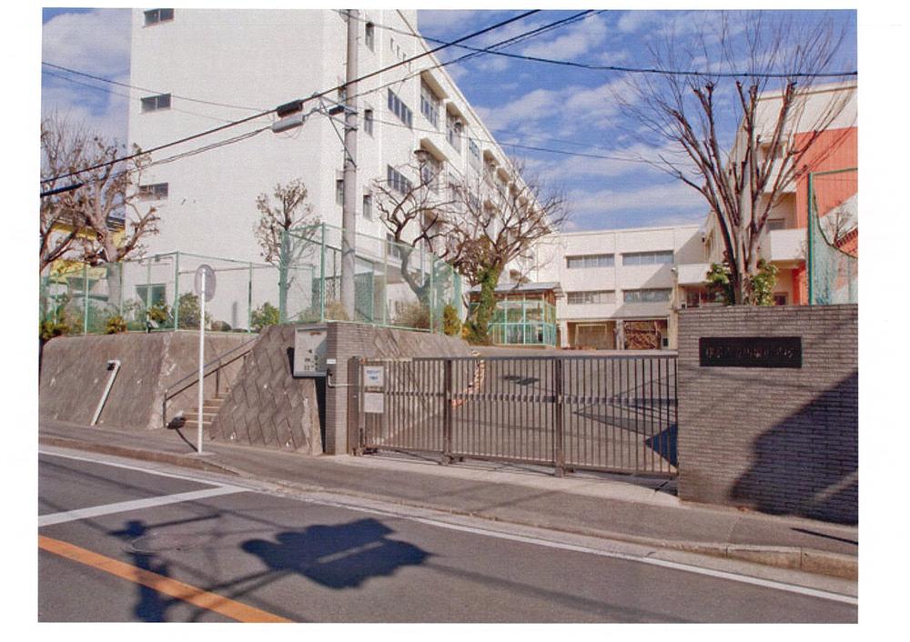 Primary school. 940m to Yokohama Municipal Baba Elementary School
