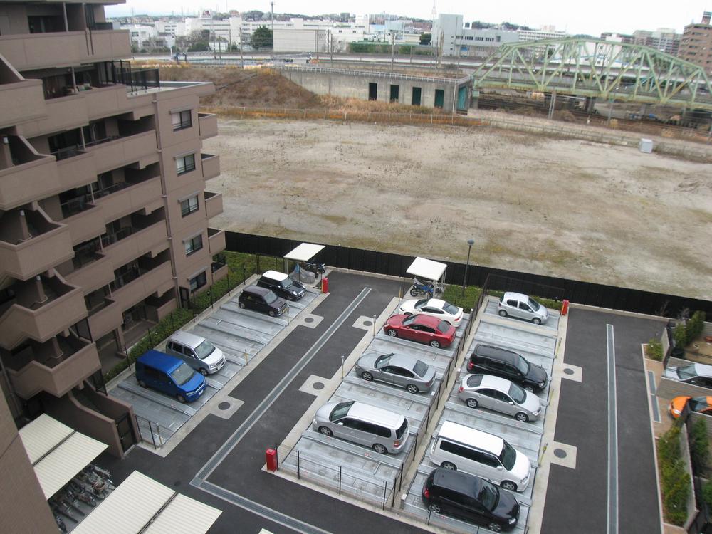 Parking lot. On-site parking 100% complete!