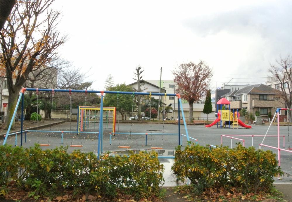 park. 495m to Shiota park