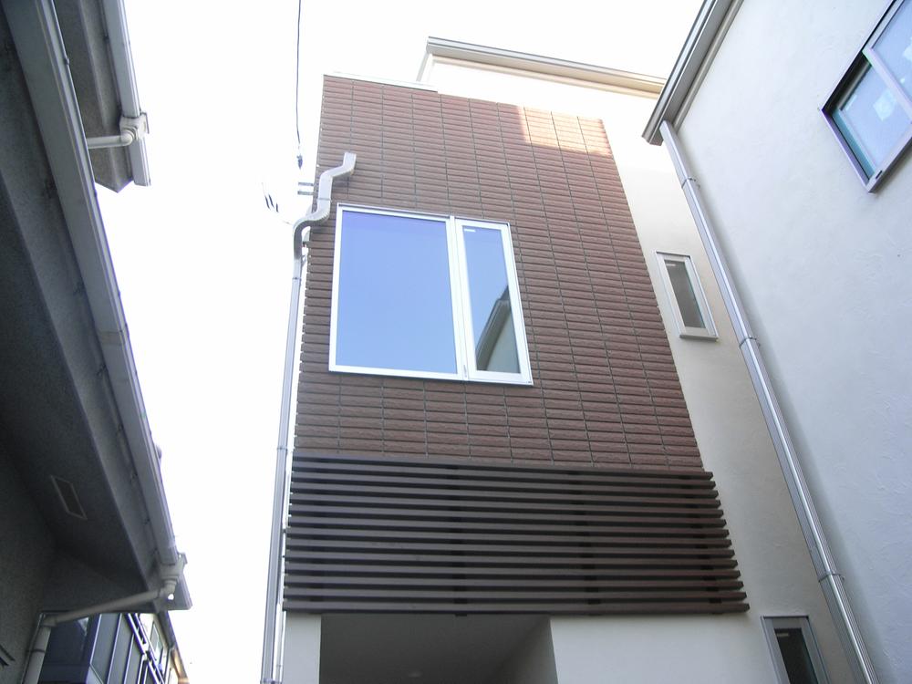 Local appearance photo. Local (11 May 2013) Shooting