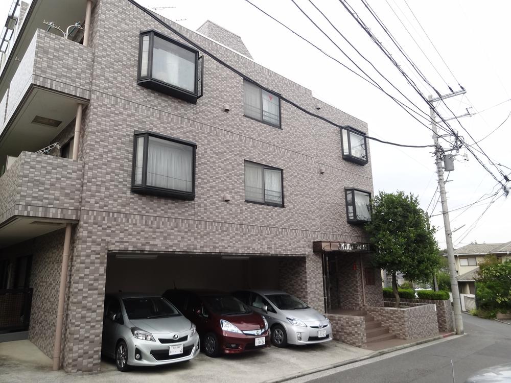 Local appearance photo