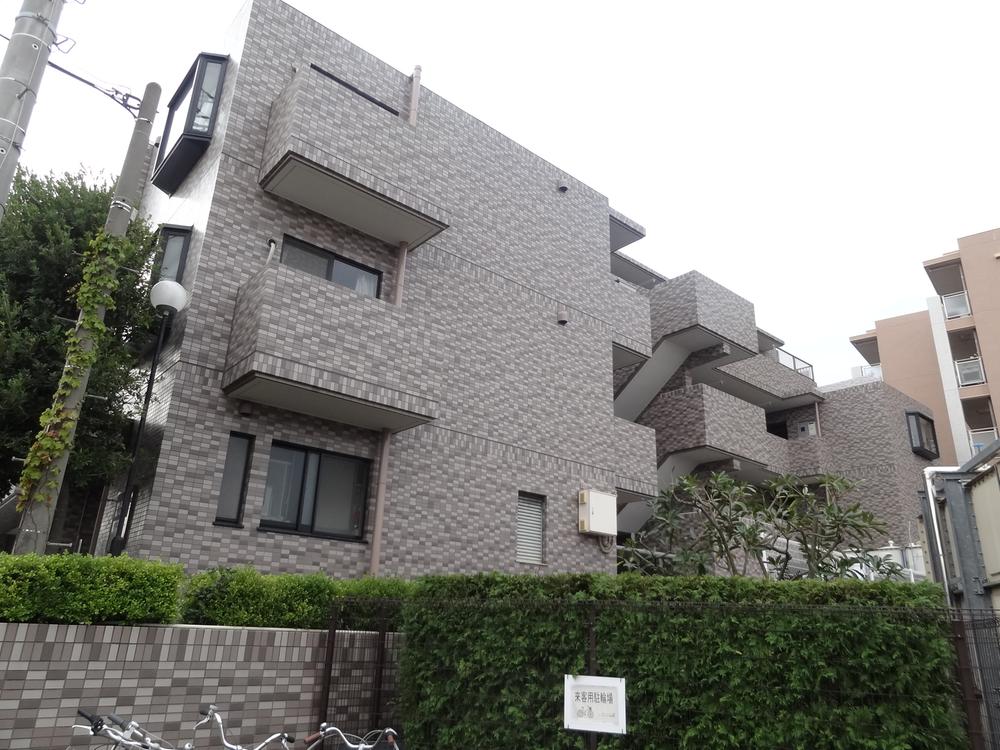 Local appearance photo