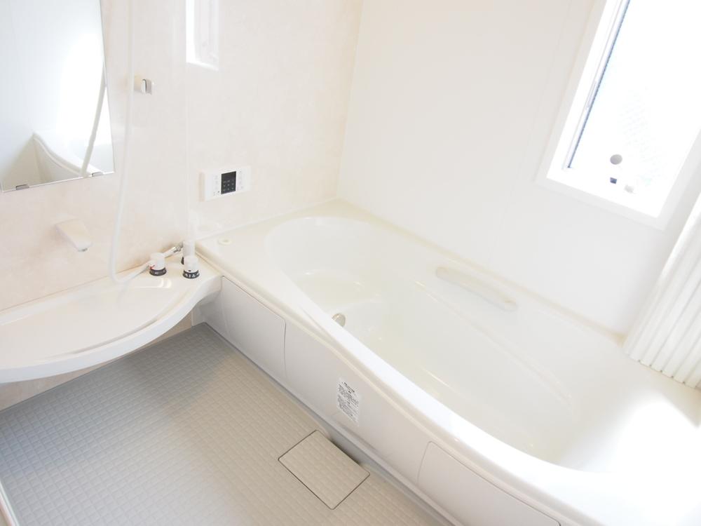 Bathroom. Indoor (12 May 2013) Shooting