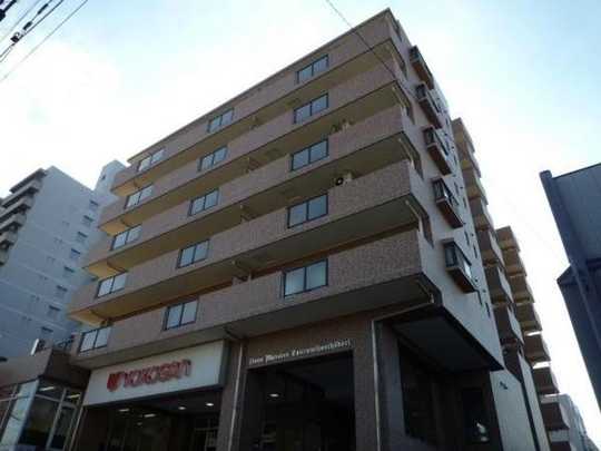 Local appearance photo. Mansion appearance.