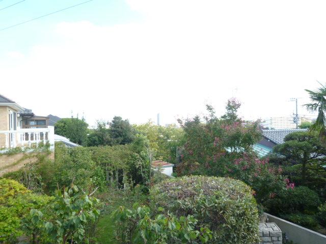 View photos from the dwelling unit. View from local (September 2013) Shooting