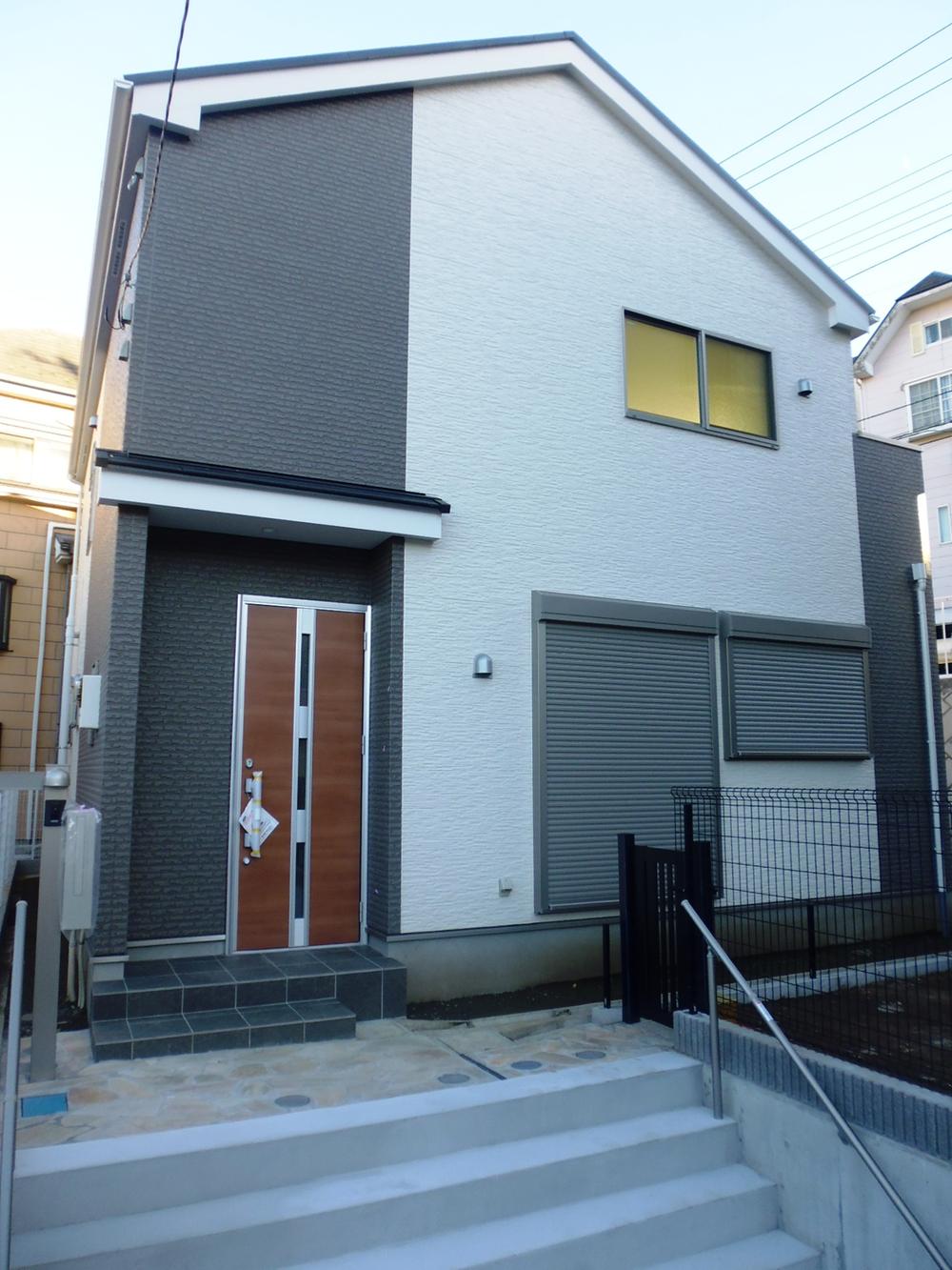 Local appearance photo. Local shooting