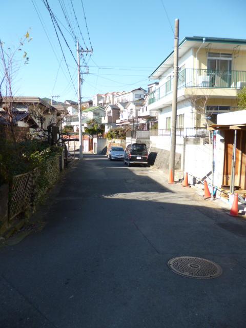 Local photos, including front road. Local (12 May 2013) Shooting