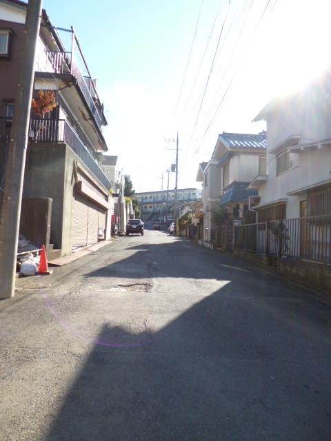 Local photos, including front road. Local (12 May 2013) Shooting