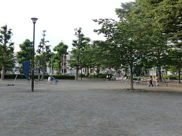 park. 630m to the peace park