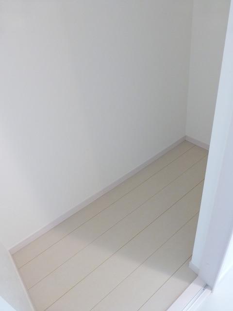 Receipt. C Building Indoor (December 5, 2013) Shooting