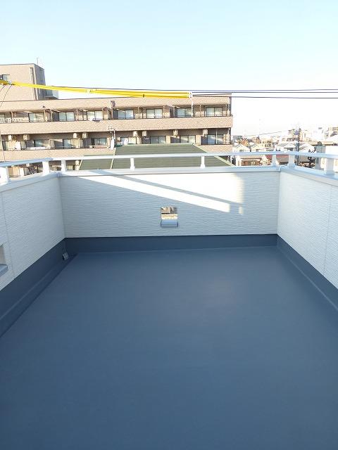 Balcony. C Building Local (December 5, 2013) Shooting