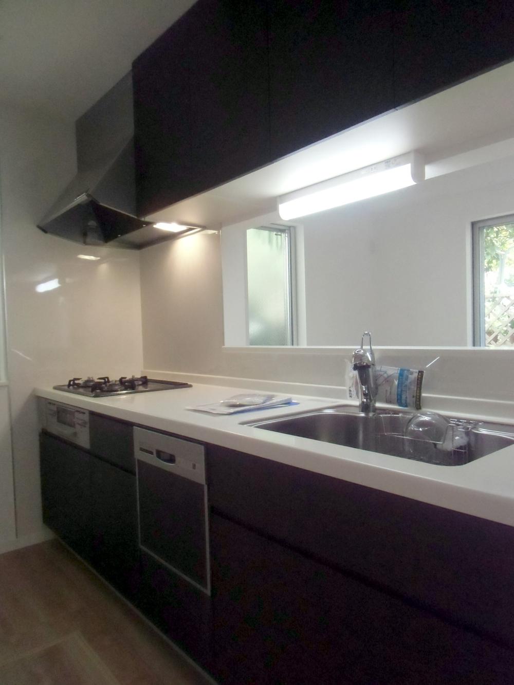 Kitchen. Indoor (10 May 2013) Shooting