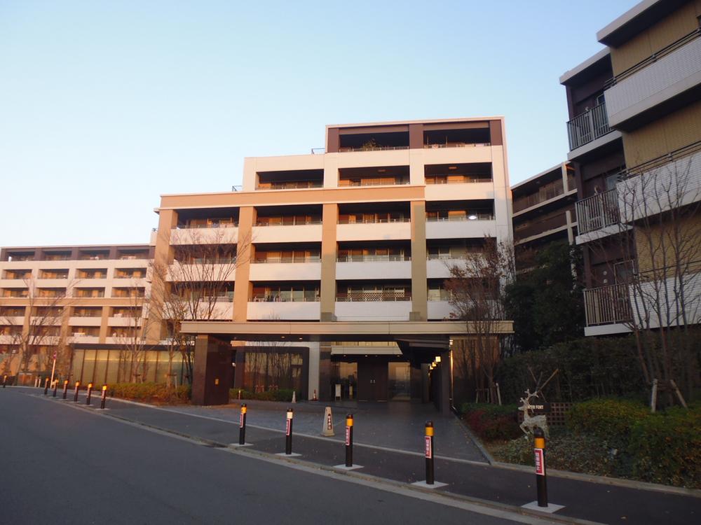 Local appearance photo. Local shooting