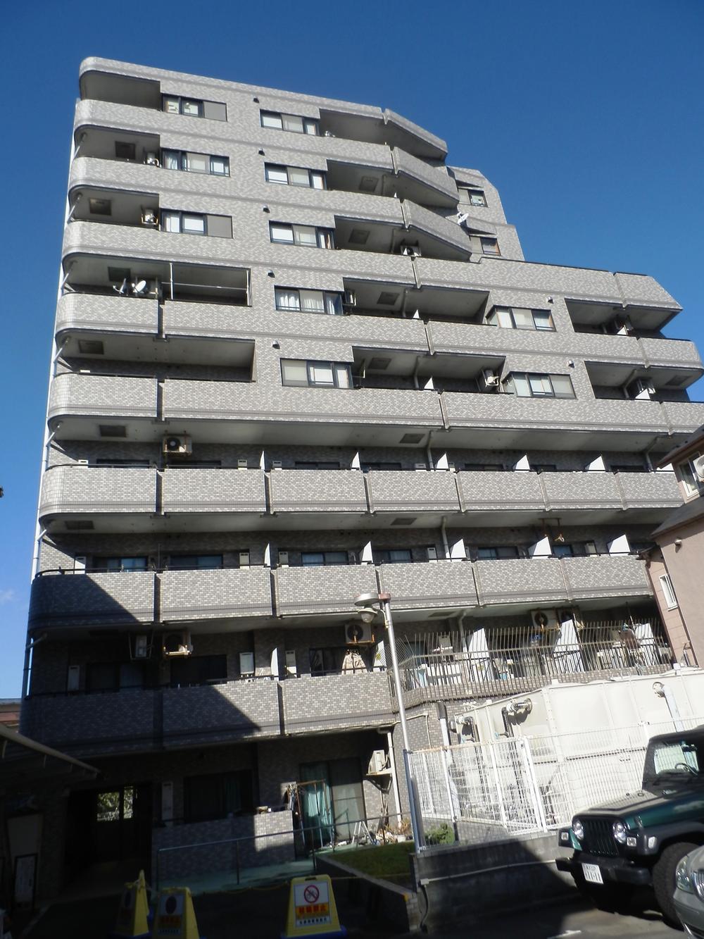 Local appearance photo. Local (12 May 2013) Shooting