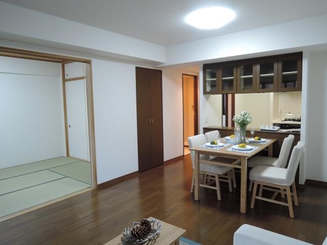 Living. Happy Furnished Property