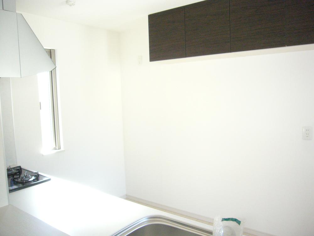 Kitchen. It is a good kitchen part of the lighting. 2013 November 13 shooting Building 3