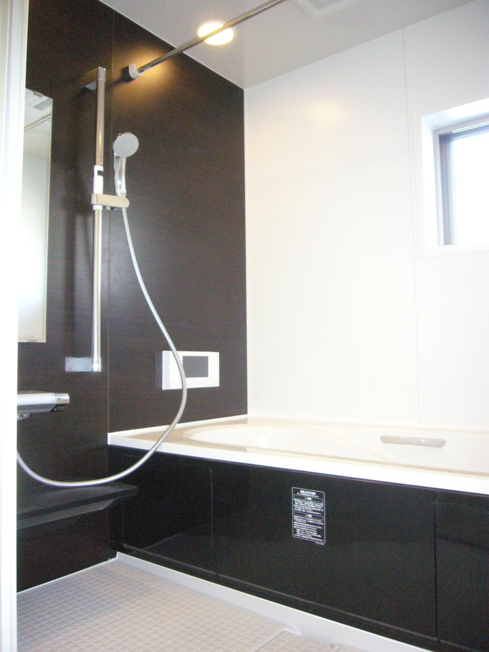 Bathroom. Bathroom Dryer ・ 1 pyeong type unit bus with a bathroom TV. 2013 November 13 shooting Building 3