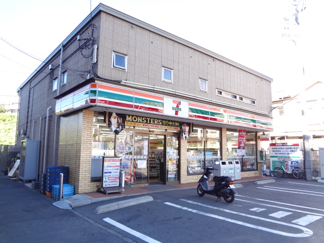 Convenience store. Seven-Eleven Yokohama vacant store up (convenience store) 525m