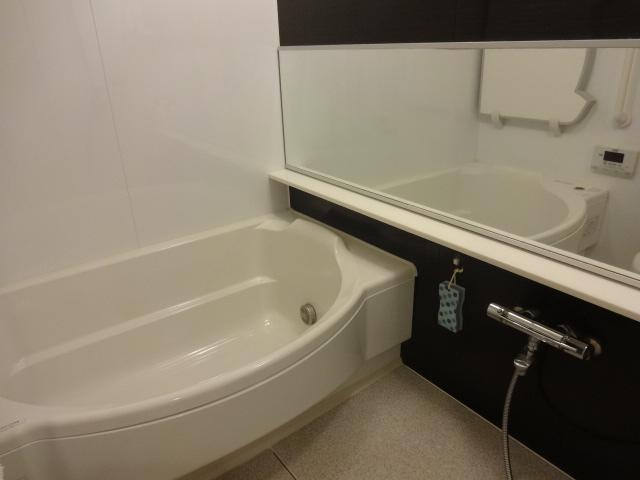 Bathroom. 1418 type of bathroom. There is also a window for ventilation.