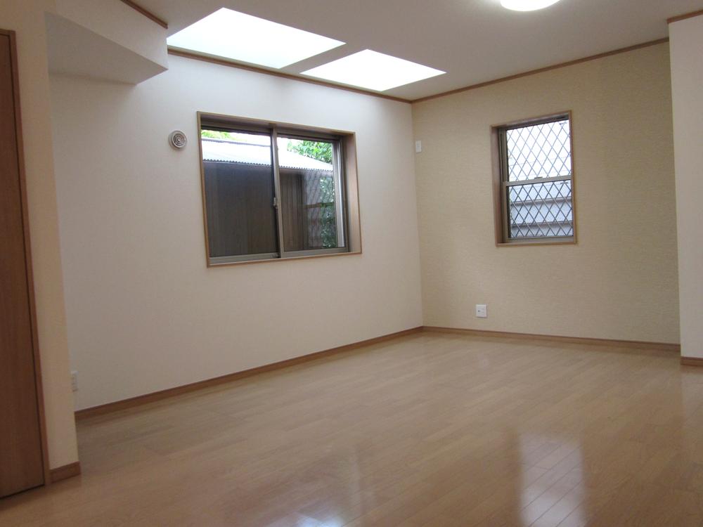 Same specifications photos (living). Living - the same construction company construction cases