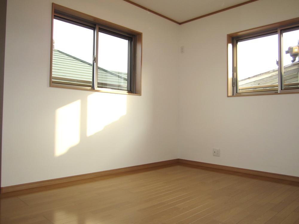 Same specifications photos (Other introspection). Western-style - the same construction company construction cases