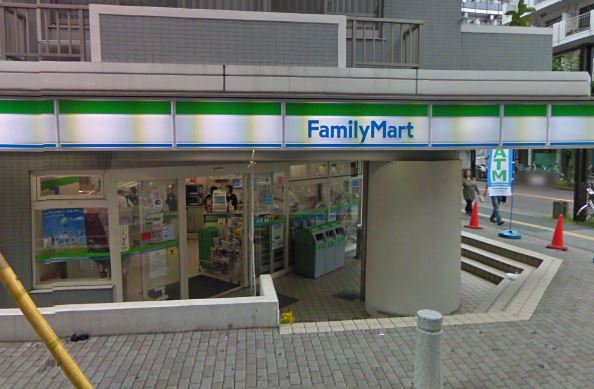 Convenience store. FamilyMart Neo mime Tsurumi east exit shop until the (convenience store) 90m