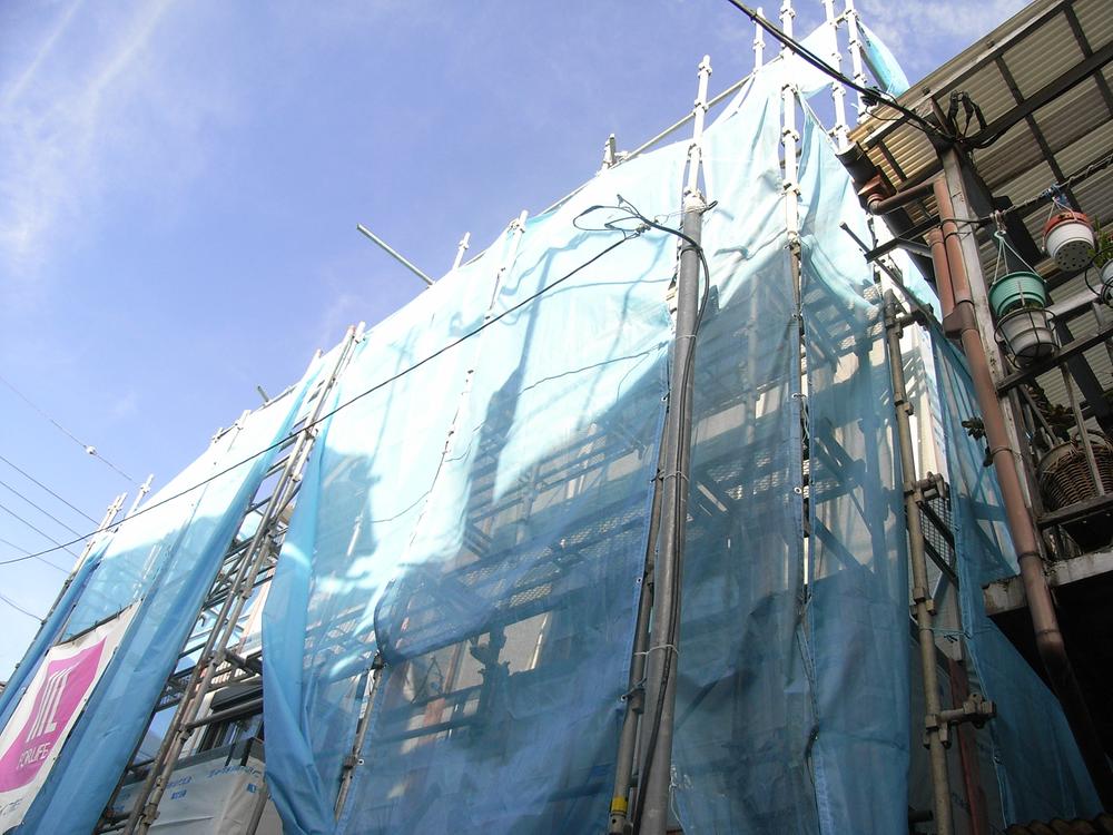 Local appearance photo. Local (12 May 2013) Shooting