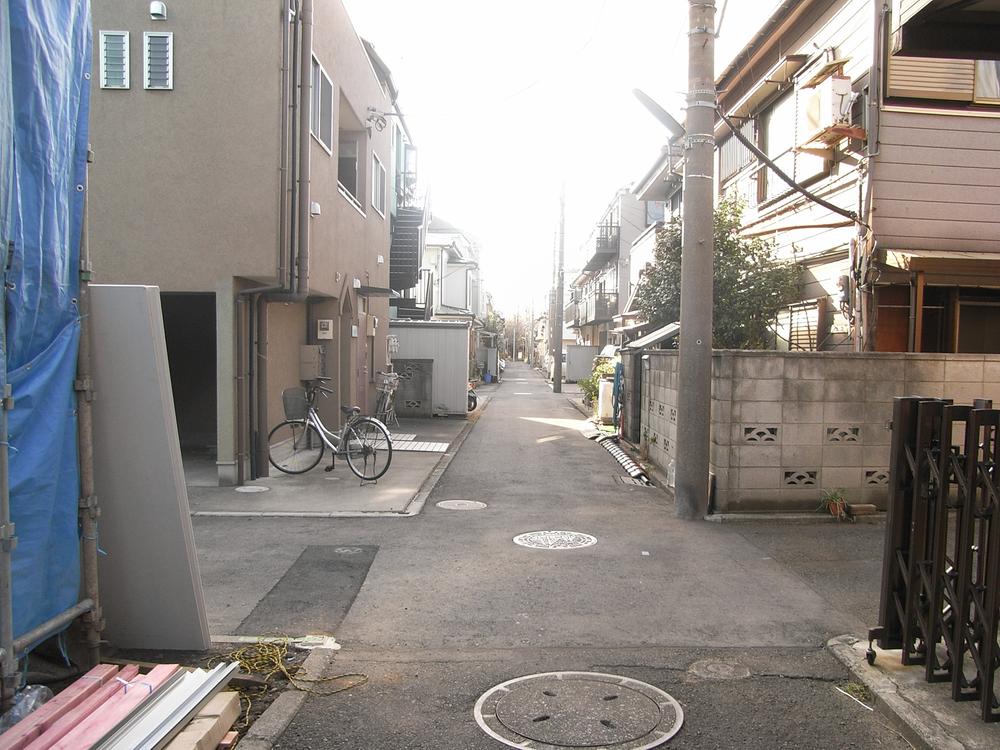 Local photos, including front road. Local (12 May 2013) Shooting