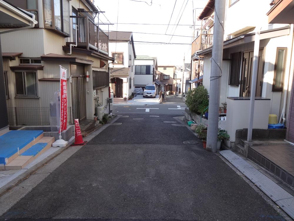 Local photos, including front road. Local (12 May 2013) Shooting