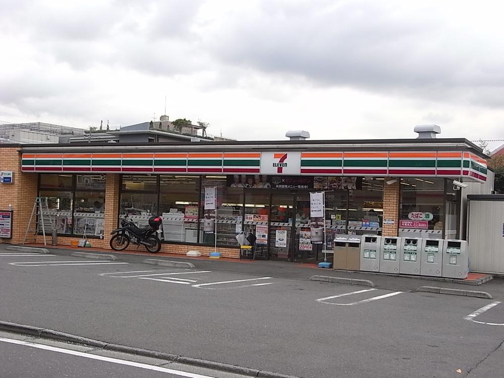 Other. Seven-Eleven Yokohama Kawawa the town shop
