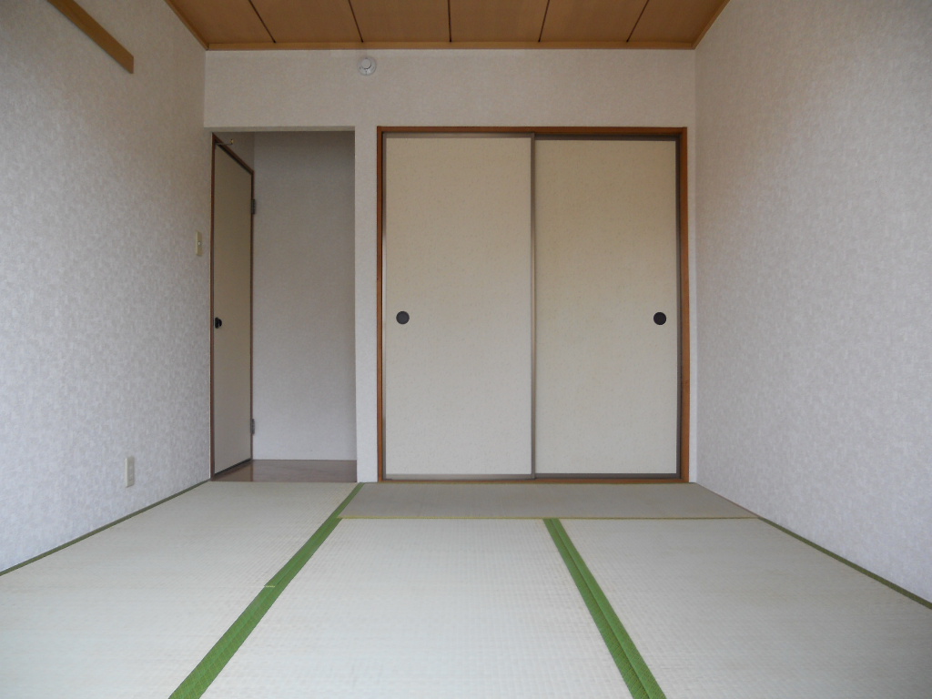 Other room space. 2F Japanese-style room