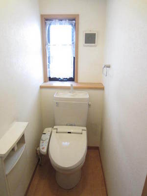 Toilet. First floor toilet (warm water cleaning toilet seat)