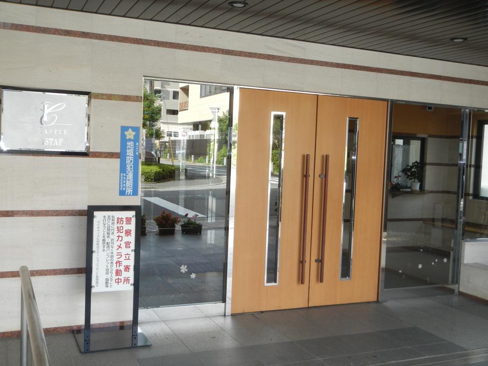 Entrance. Common areas