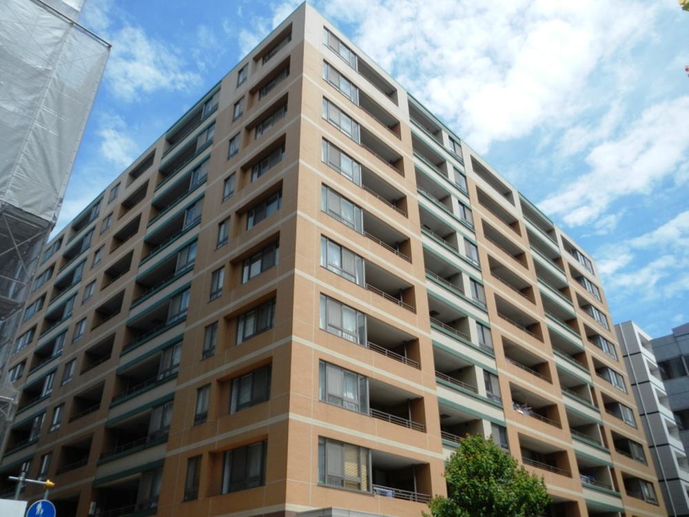 Local appearance photo. Local (May 2013) Shooting ※ External large-scale repairs in